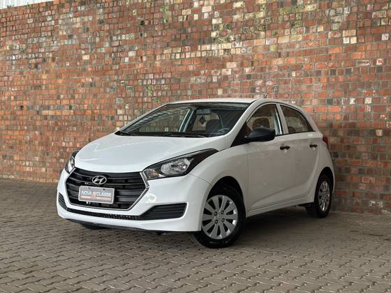 HYUNDAI HB20 1.0 COMFORT PLUS 12V FLEX 4P MANUAL HYUNDAI HB20 1.0 COMFORT PLUS 12V FLEX 4P MANUAL